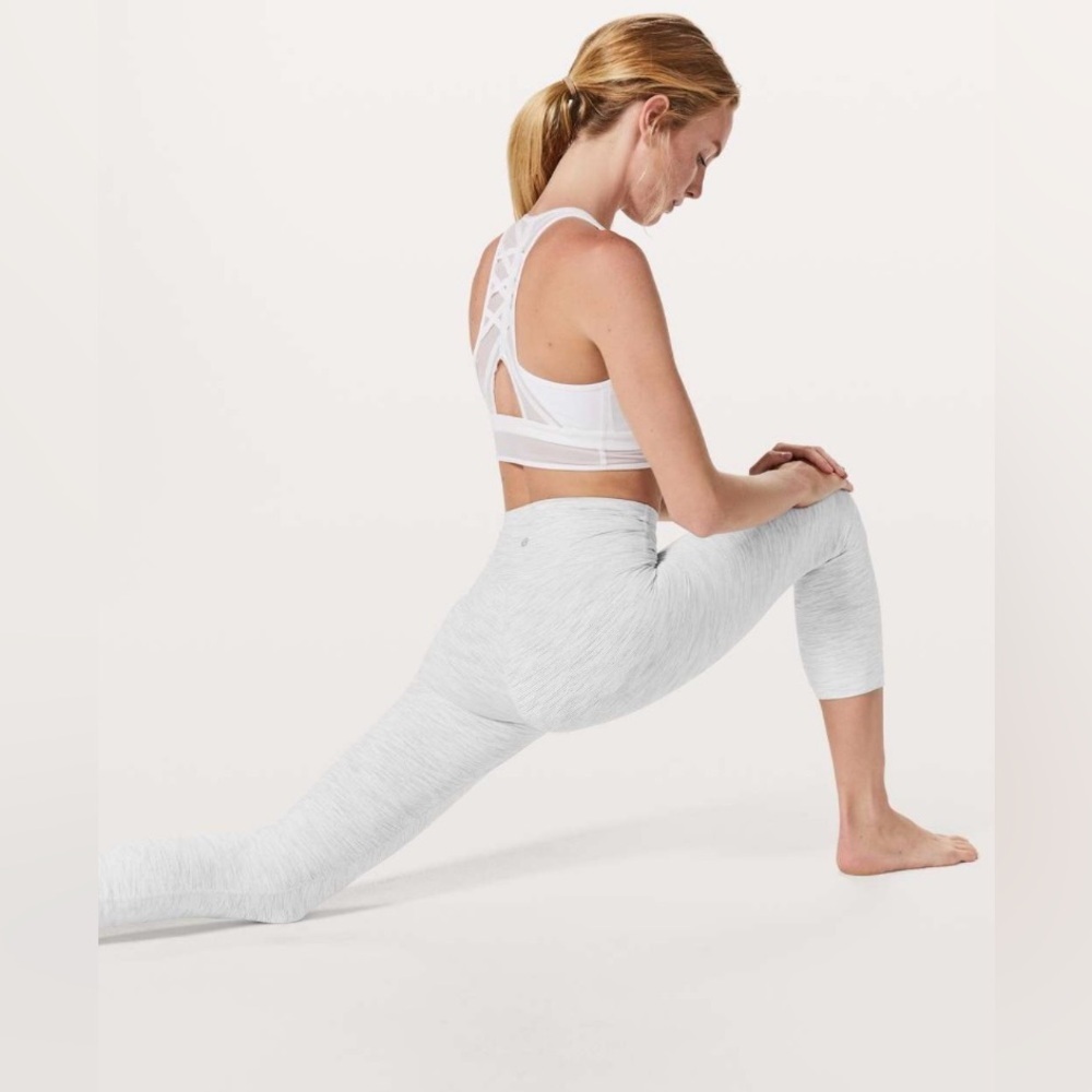 Lululemon Wunder Under Crop (Hi-Rise) *Full-On Luxtreme 21" Size 6